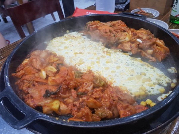 웨이하이 닭갈비 고기오 3.jpg